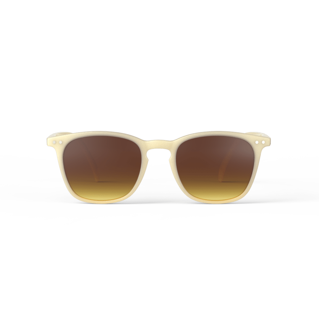 Lunettes de soleil #E - Glossy ivory, Izipizi, vues de face sur fond blanc