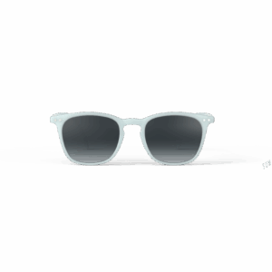 Lunettes de soleil #E - Misty blue, Izipizi, vues de face sur fond blanc