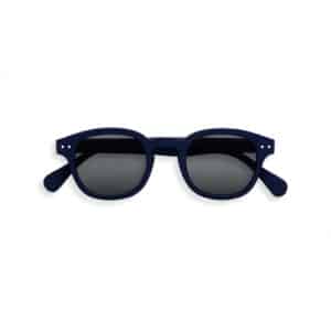 Lunettes de soleil #C - Bleu marine, Izipizi, vue de face sur fond blanc