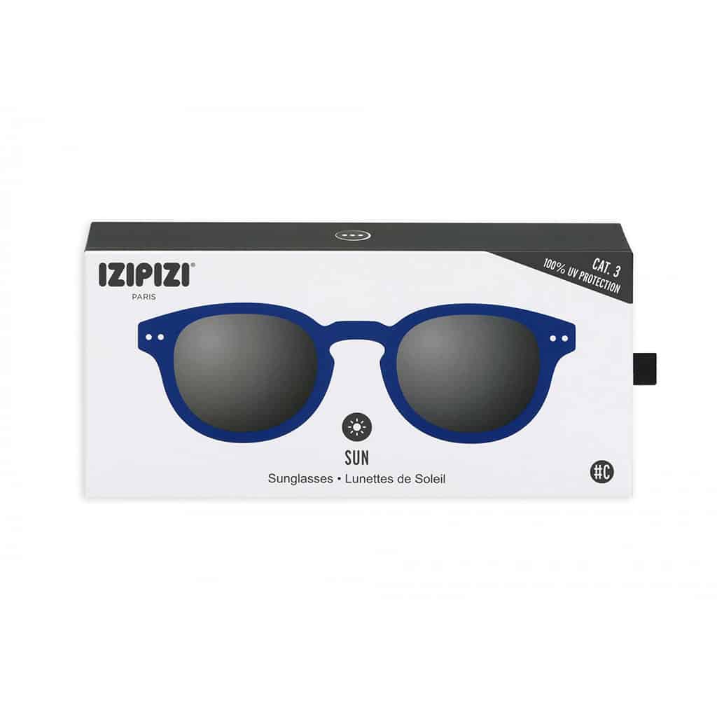 Lunettes de soleil #C - Bleu marine, Izipizi, vue de face sur fond blanc
