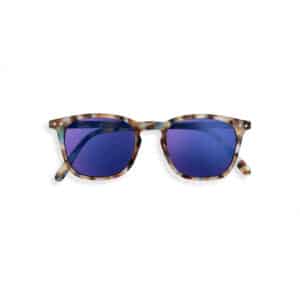 Lunettes de soleil #E - Écailles bleues miroir bleu, Izipizi, vues de face sur fond blanc