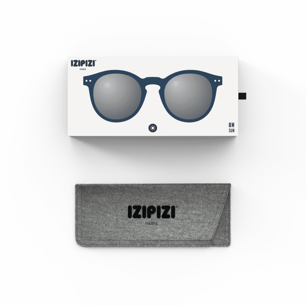 Lunettes de soleil #M - Bleu marine, Izipizi, vues de face sur fond blanc