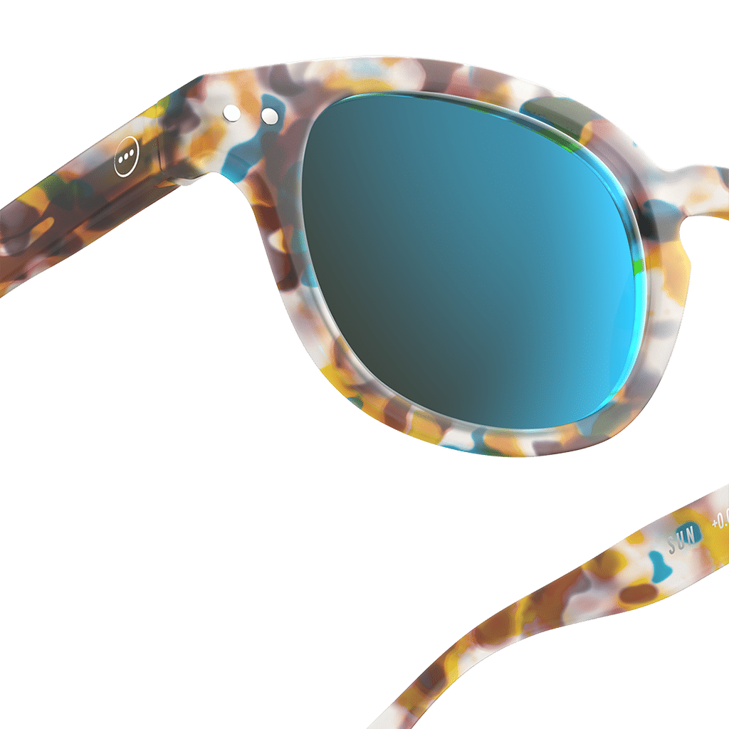 Lunettes de soleil #C - Écailles bleues miroir bleu, Izipizi, zoom