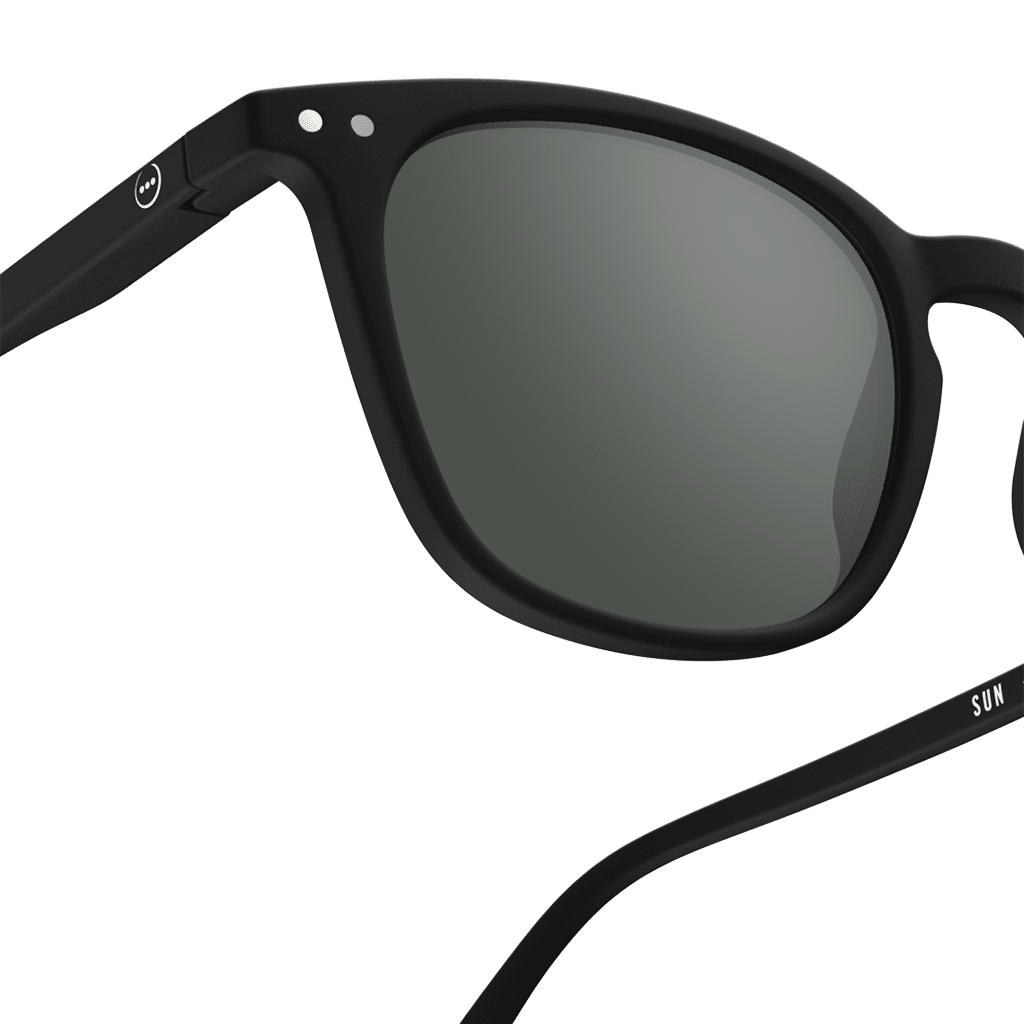 Lunettes de soleil #E - Noir, Izipizi, vues de face sur fond blanc