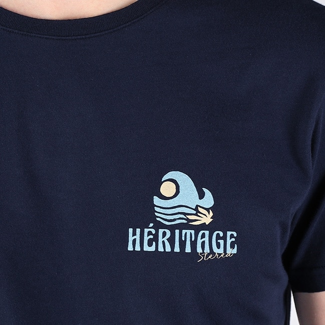 T-shirt Éternel bleu marine – Stered : Douceur et style intemporel - Zoom