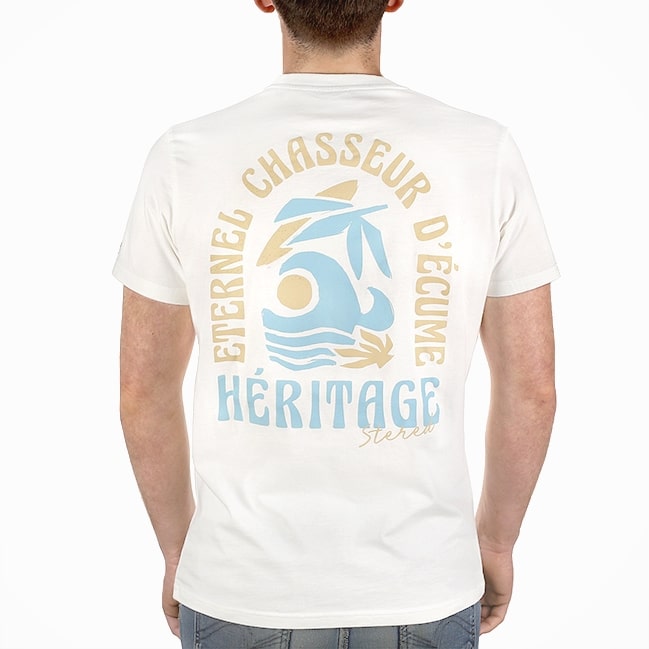 T-shirt Éternel écru : Douceur et style intemporel - Stered - Vu de dos sur fond blanc
