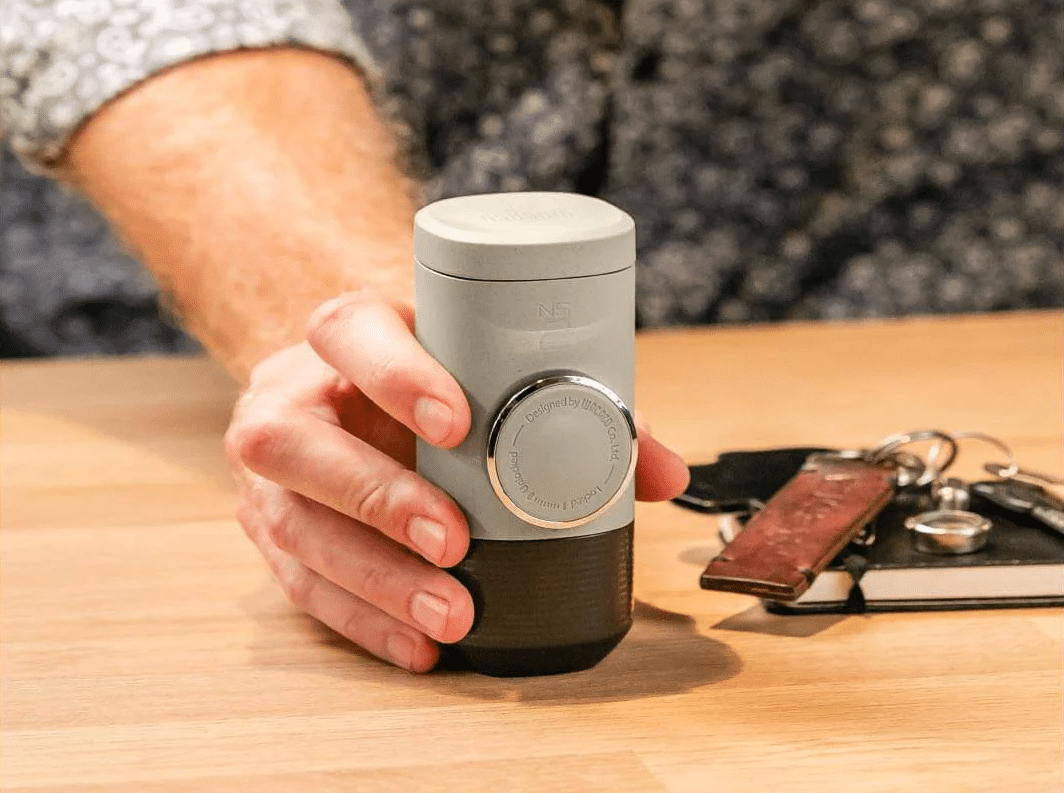 Minipresso NS2 Beige – Machine à expresso portable - Wacaco - Ambiance