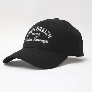 Casquette Awen Breizh - Noir : l’esprit breton signé Stered - Vue de côté sur fond blanc