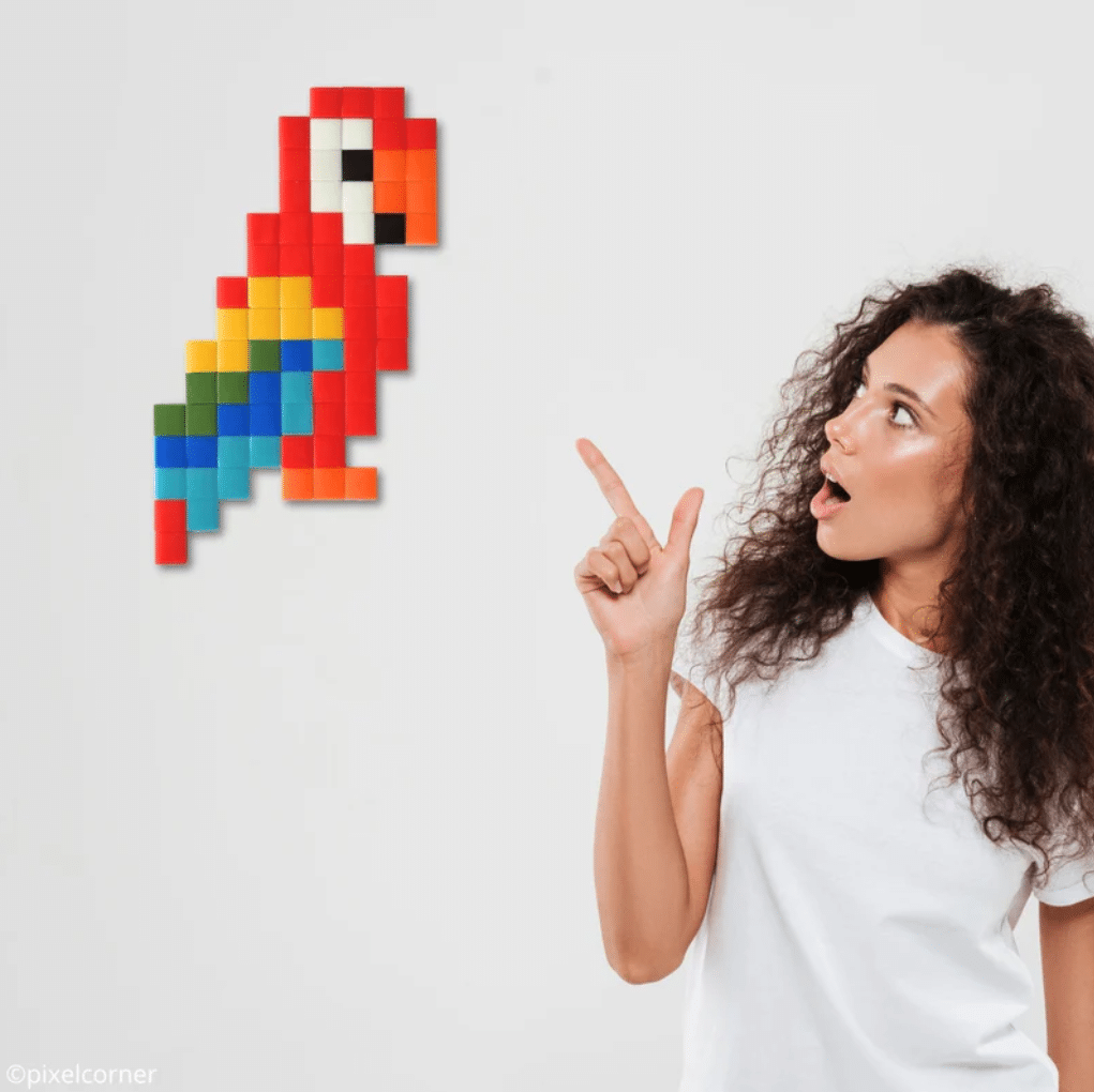 Kit DIY pixel art - Papagayo - Pixel Corner - vue de face sur fond blanc.