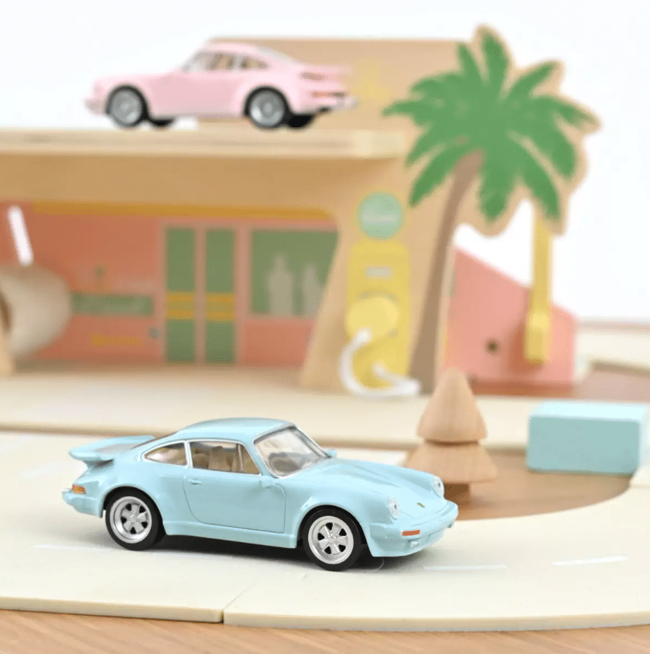 Voiture minimaliste - Porsche 911 Turbo 1978 – 1/43 – Bleu – Norev - Vue de côté