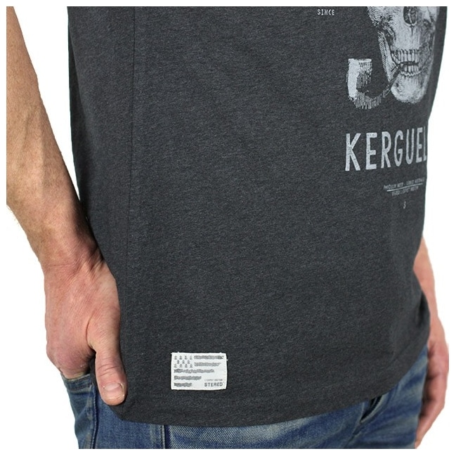 T-shirt Aventurier des Mers Anthracite - Stered : Confort et Style - Porté