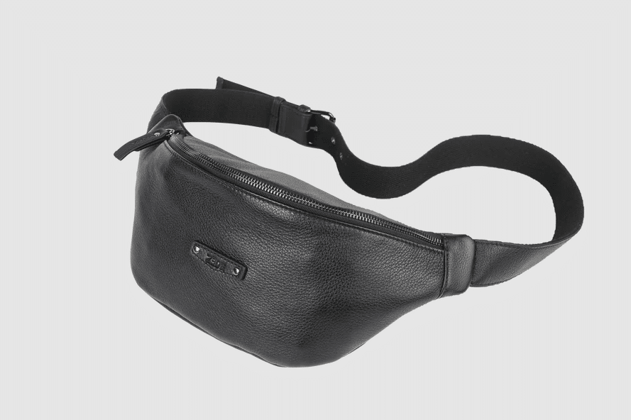 Sac Banane ORSAY – Cuir Noir – ZEDE - Vu de côté sur fond gris