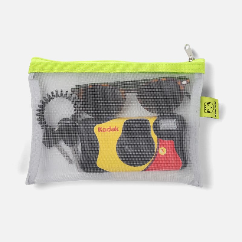 Pochette Mesh S – Citron : L'accessoire malin et coloré - Papier Tigre - Ambiance